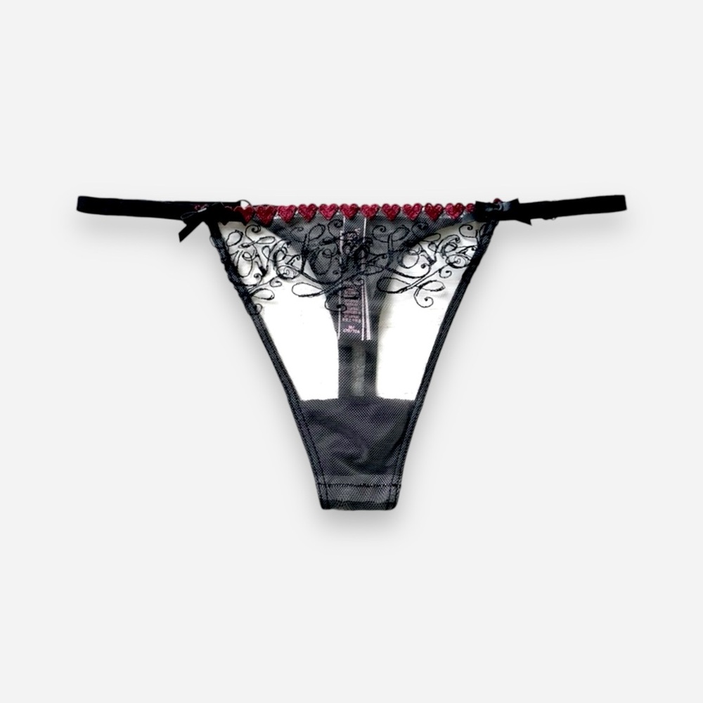 🌸New🌸 Victoria’s Secret thong panty M & L & XL new